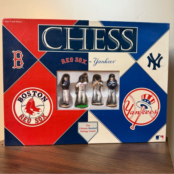 Boston Red Sox vs New York Yankees Chess Set - Picture 2 of 4